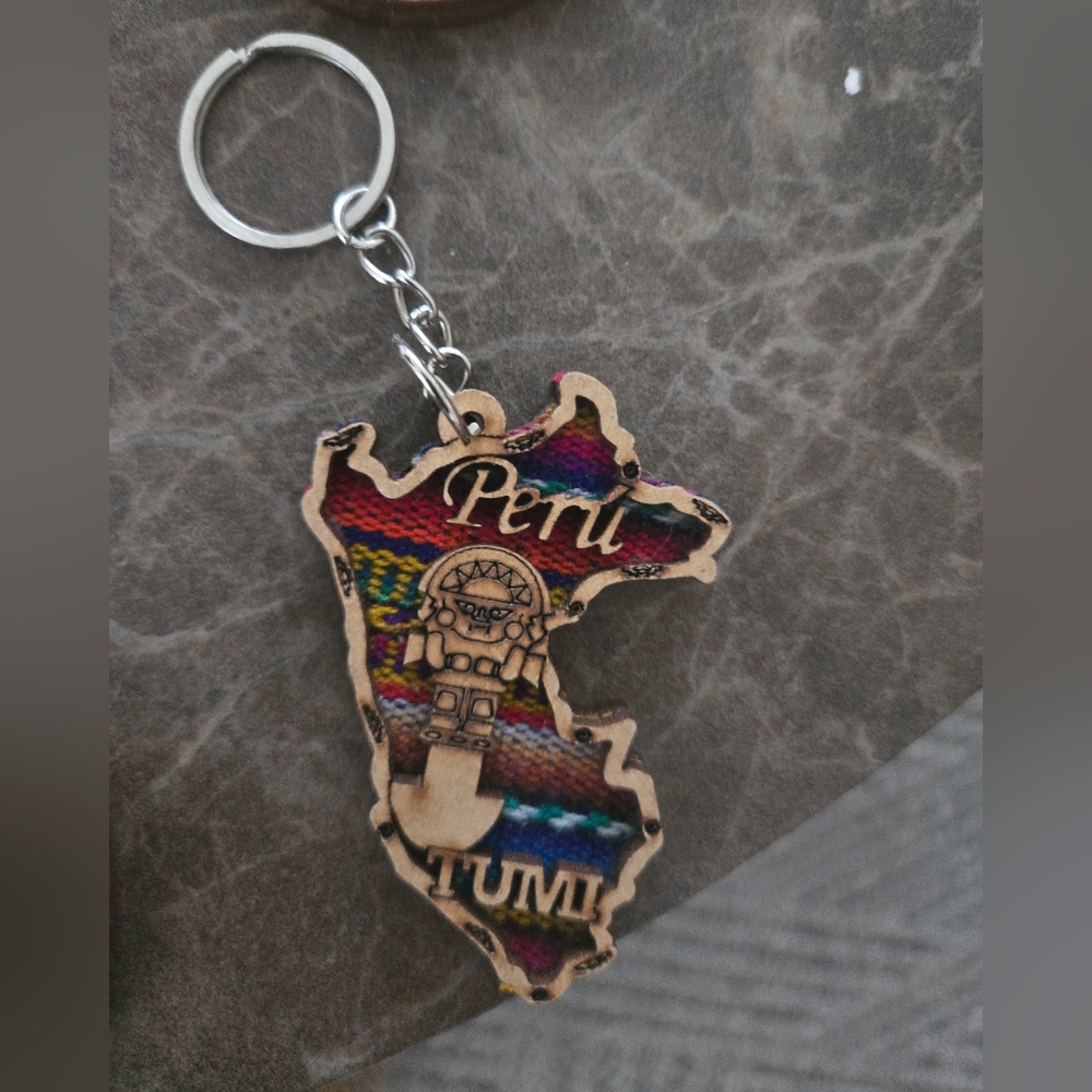 Colorful Peruvian Keychain - Picture 6 of 9
